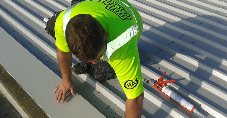 One of our Chas accredited industrial roofing installers in Banbury.