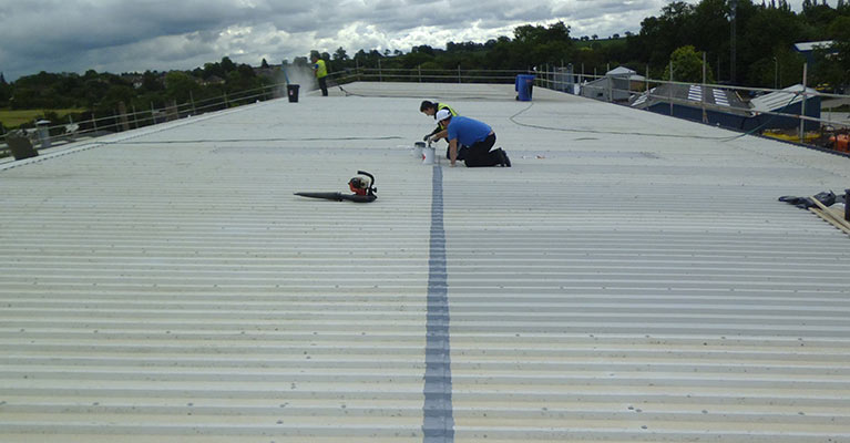 Giromax Seamsil 100 being applied